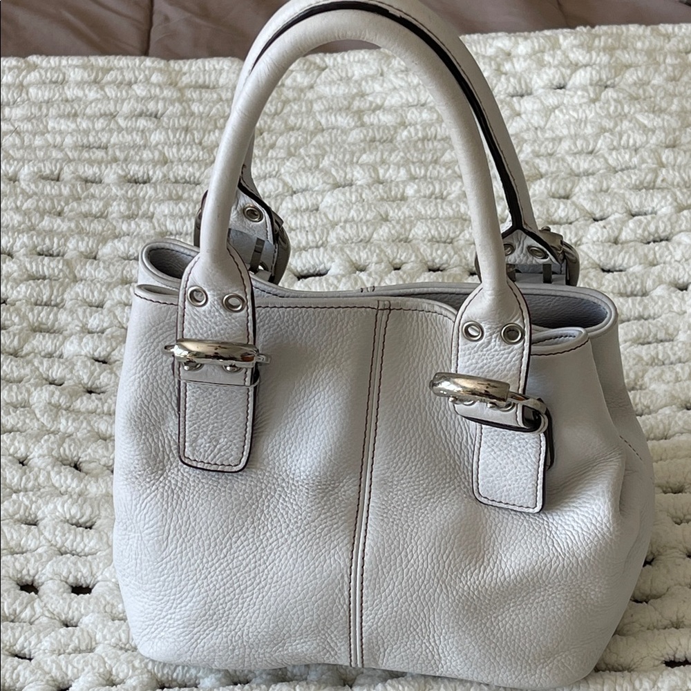 Tignanello, White,pebble Leather, Women's satchel. Roomy,silver hardware. EUC